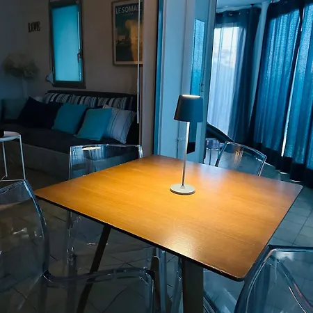 A La Maison *
