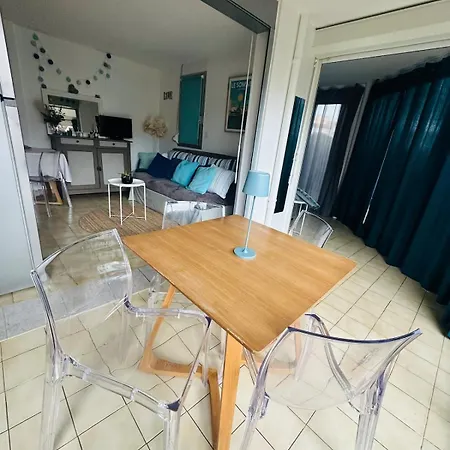 A La Maison *