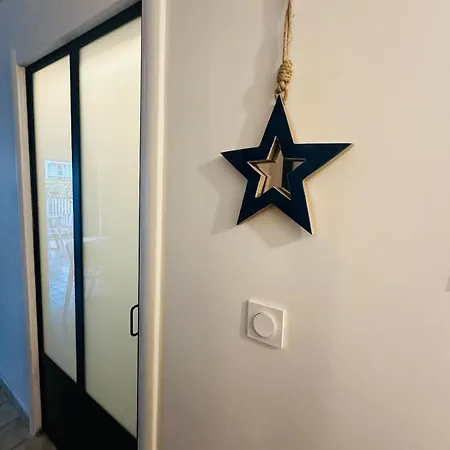 A La Maison